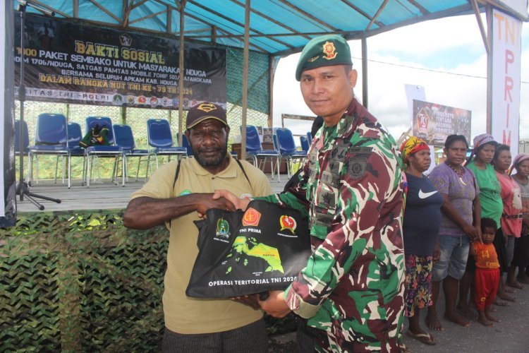 SENYUM LEBAR WARGA KENYAM TERIMA SEMBAKO HABEMA