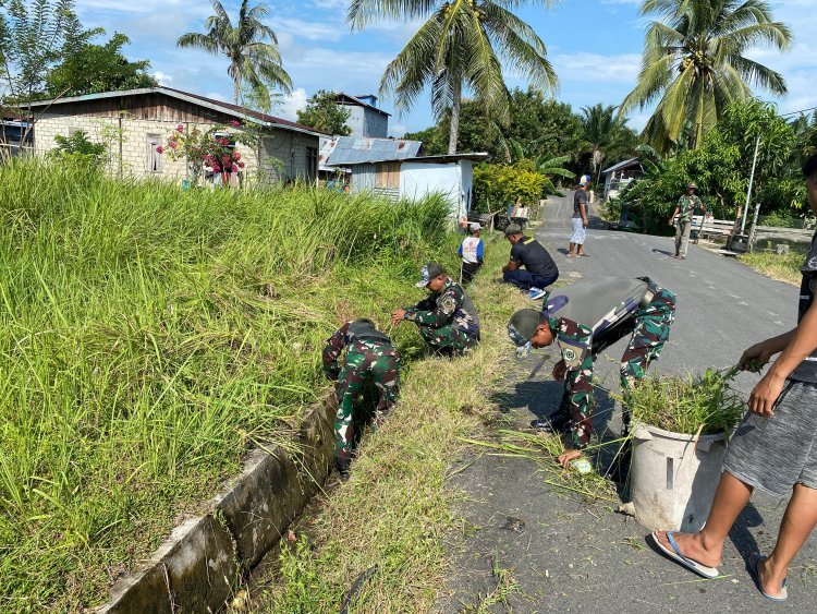 Satgas Yonarmed 11 Kostrad Bersama Forkompimda Gelar Karya Bakti