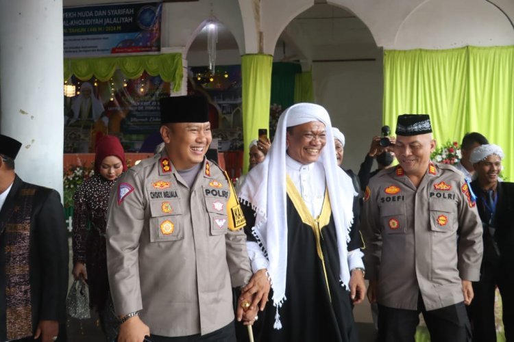Kapolres Simalungun Hadiri Sidang Munaqasyah ke-34 Thariqat Naqsyabandiyah Al-Kholidiyah Jalaliyah di Bandar Tinggi