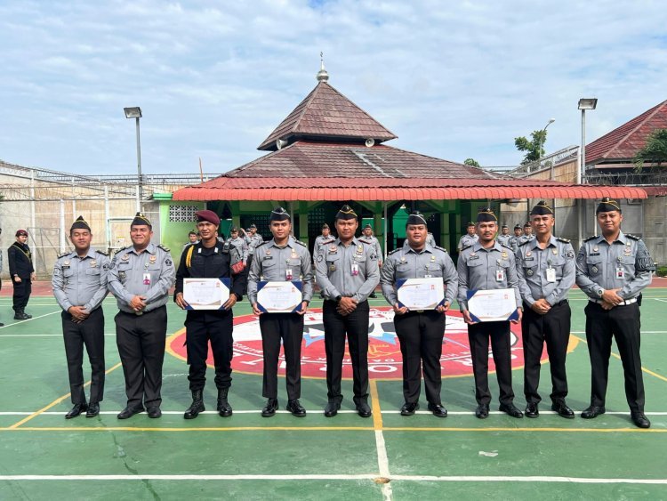 Rutan Batam Apresiasi Kinerja Pegawai melalui Apel Pagi dan Penghargaan Periode Oktober 2024