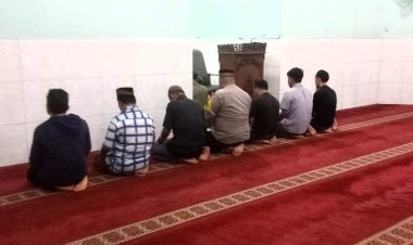 Kegiatan Subuh Keliling: Polsek Cikupa Dekatkan Polri dengan Masyarakat di Masjid Ar Rohman