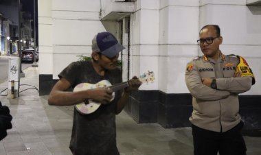 Usai Pimpin Apel Malam, Kapolrestabes Medan dan PJU Patroli Dialogis di Simpang Kesawan