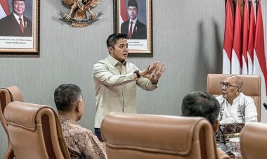 Arahan Tegas Seskab: Dorongan Inovasi dan Transparansi dalam Pelayanan Presiden dan Wapres