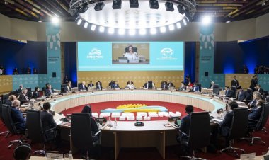 Presiden RI Prabowo Subianto Tegaskan Peran Strategis APEC di Forum Pemimpin di Peru