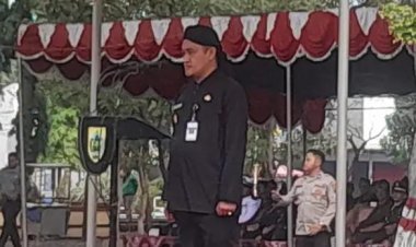 Bupati Mansur Hidayat Dalam Upacara Hari Guru Dan PGRI Ke 79: Pemkab Mempunyai Kewajiban Membahagiakan Guru.