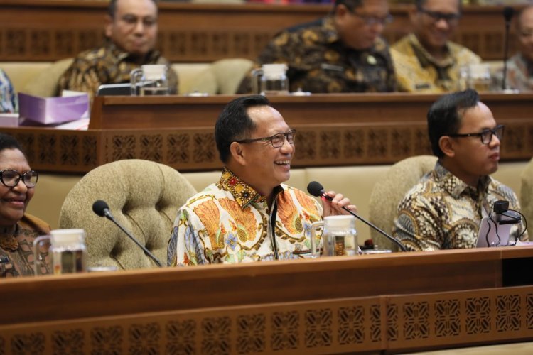 Rapat Bersama Komisi II DPR RI, Mendagri Tito Paparkan Renstra Jangka Pendek Kemendagri dan BNPP