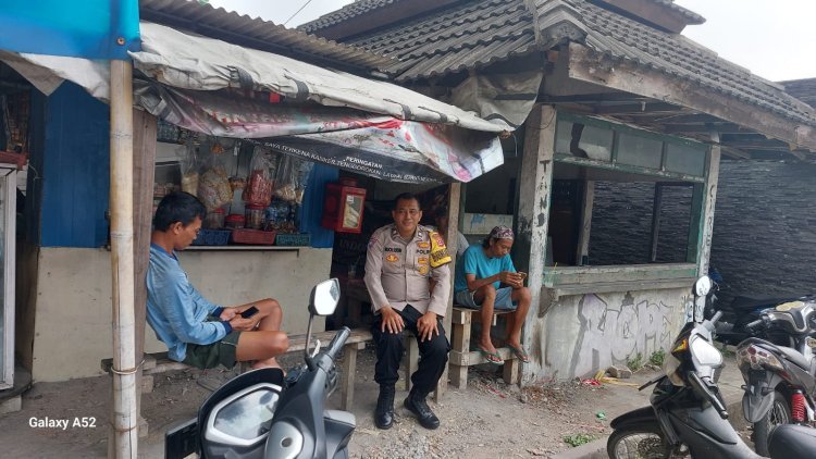 Bhabinkamtibmas Desa Sukadamai Galang Komunikasi dengan Warga di Kp. Cirewed