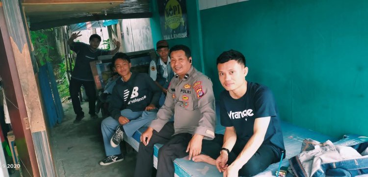 Bhabinkamtibmas Dorong Pengangguran Desa Bitung Jaya untuk Berdaya dan Ciptakan Lingkungan Aman