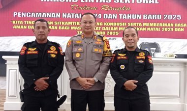 Siaga Natal : Senkom Mitra Polri Jambi Pastikan Keamanan Masyarakat