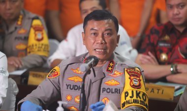 Kapolda Sulsel Pimpin Konferensi Pers Pengungkapan Kasus Pembuatan dan Peredaran Uang Palsu di Polres Gowa