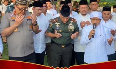 Peringatan 20 Tahun Tsunami Aceh, Kapolda Aceh Bersama Pejabat Forkopimda Ziarah di Kuburan Massal Ulee Lheue