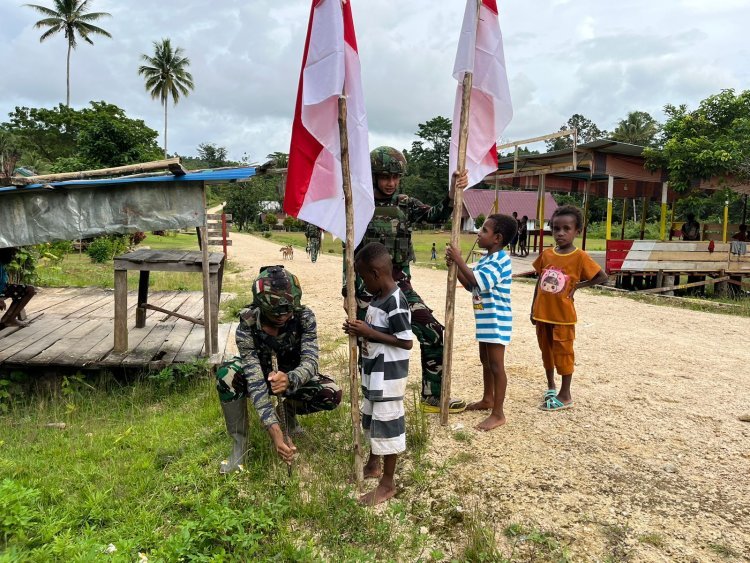 Warga Mupas Sambut Gembira Komsos Satgas TNI Habema