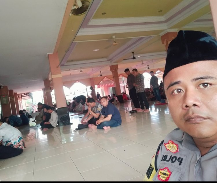 Polsek Cikupa Gelar Jumat Keliling di Masjid An Nur Desa Dukuh