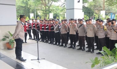 Kabag OPS Polresta Tangerang Pimpin Pengamanan Aksi Unjuk Rasa di Kantor ATR BPN