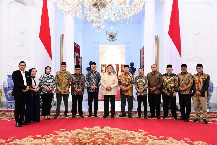 Presiden Prabowo Terima Panja Haji DPR RI, Bahas Penurunan Biaya Ibadah Haji 2025