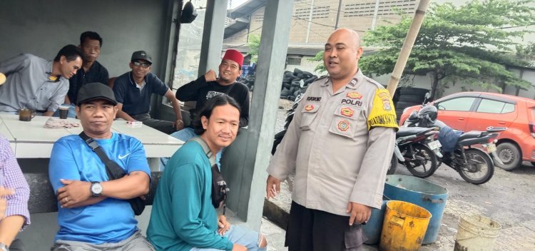 Bhabinkamtibmas Kelurahan Bunder Dorong Warga Manfaatkan Peluang Kerja dalam Program Polisi Peduli Pengangguran