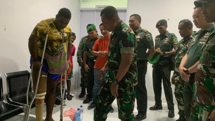 Aksi Kemanusiaan Kodam Kasuari : Berikan 26 Kaki Palsu, Gelar Operasi Bibir Sumbing dan Pengobatan Alternatif untuk Warga