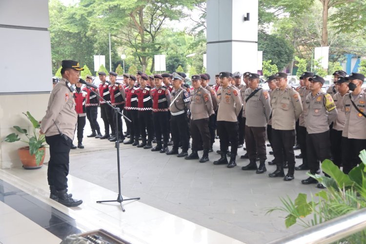 Kabag OPS Polresta Tangerang Pimpin Pengamanan Aksi Unjuk Rasa di Kantor ATR BPN