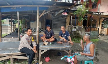 Bhabinkamtibmas Desa Bojong Gelar Sambang, Jalin Kedekatan dengan Warga