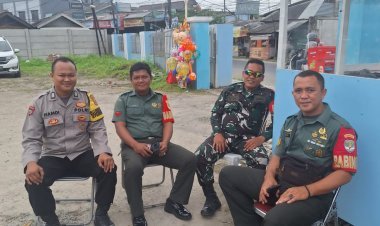 Bhabinkamtibmas Desa Cikupa dan TNI Perkuat Sinergitas dalam Menjaga Kamtibmas