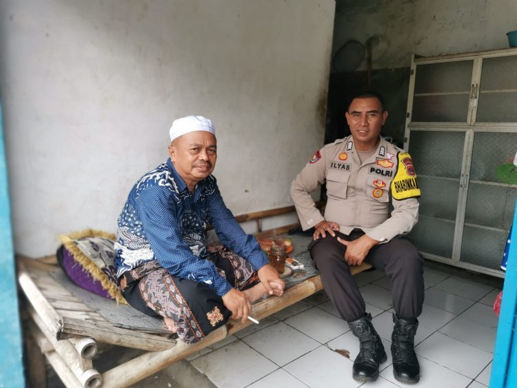 Bhabinkamtibmas Desa Pasir Jaya Dampingi Persiapan Program Ketahanan Pangan