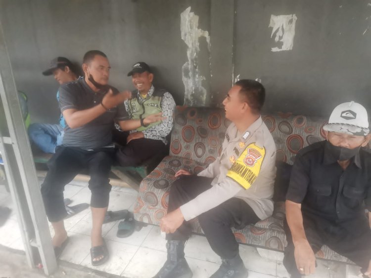 Babinkamtibmas Kelurahan Sukamulya Jalin Kedekatan dengan Komunitas Ojek Pangkalan Kolombus Alfa