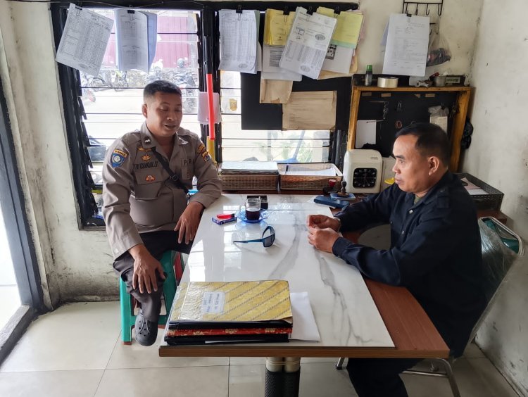 Bhabinkamtibmas Desa Bitung Jaya Sambangi Warga untuk Perkuat Kamtibmas
