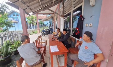 Bhabinkamtibmas Desa Cikupa Jalin Silaturahmi dan Himbauan Harkamtibmas kepada Warga