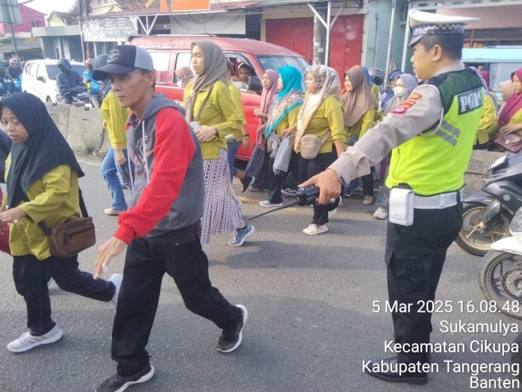 Polsek Cikupa Gelar Protap Gatur Lalin, Lalu Lintas di Jalan Raya Serang Terkendali