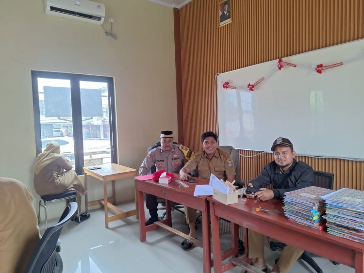 Bhabinkamtibmas Desa Cikupa Perkuat Sinergi dengan Aparatur Desa Demi Kamtibmas Kondusif