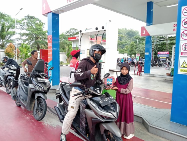 Berbagi Takjil dan Buka Bersama, Anak-anak Antusias Menyambut Momen Penuh Berkah