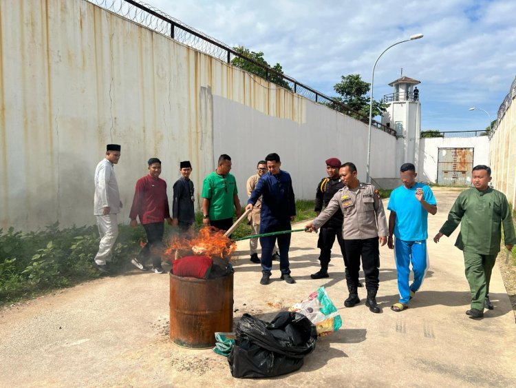 Rutan Batam Tegas! Barang Terlarang Hasil Razia Dimusnahkan