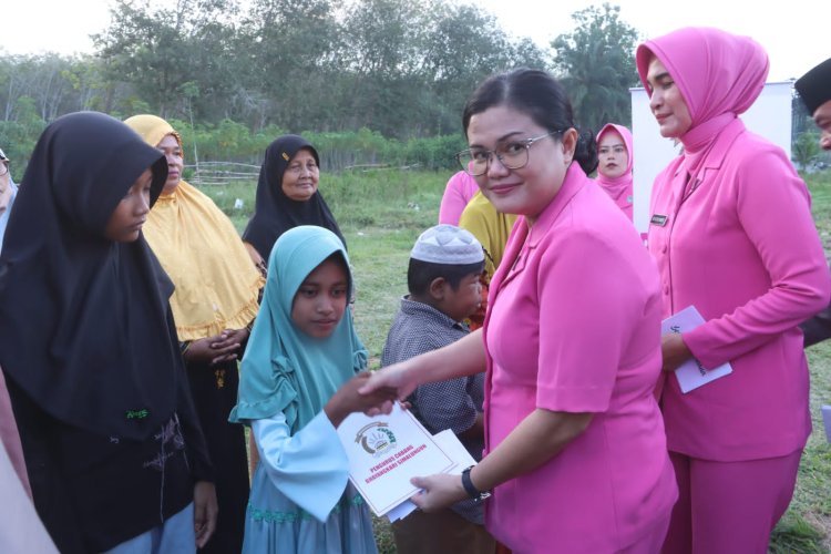 Polri Untuk Masyarakat: Polres Simalungun Berbagi Kebahagiaan dengan Yatim dan Dhuafa di Serbalawan