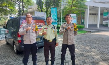 Bhabinkamtibmas Desa Cibadak Laksanakan Sambang di Kolam Renang Talaga Bestari