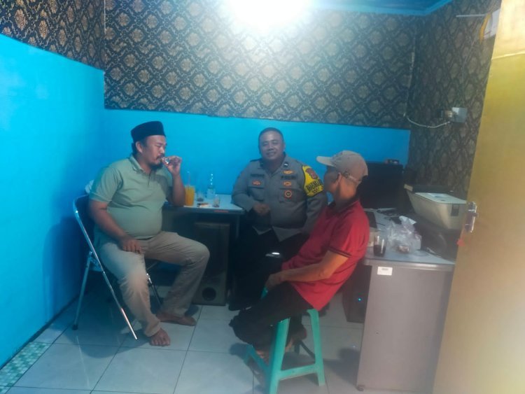Sambang Warga, Bhabinkamtibmas Ds Dukuh Jalin Kedekatan dengan Masyarakat