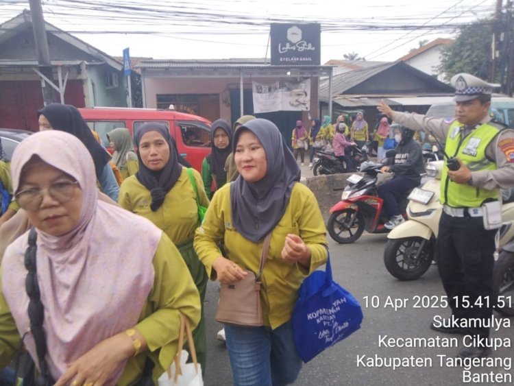 Giat Pengaturan Lalu Lintas Sore Hari, Polsek Cikupa Ciptakan Rasa Aman di Jalan Raya Serang