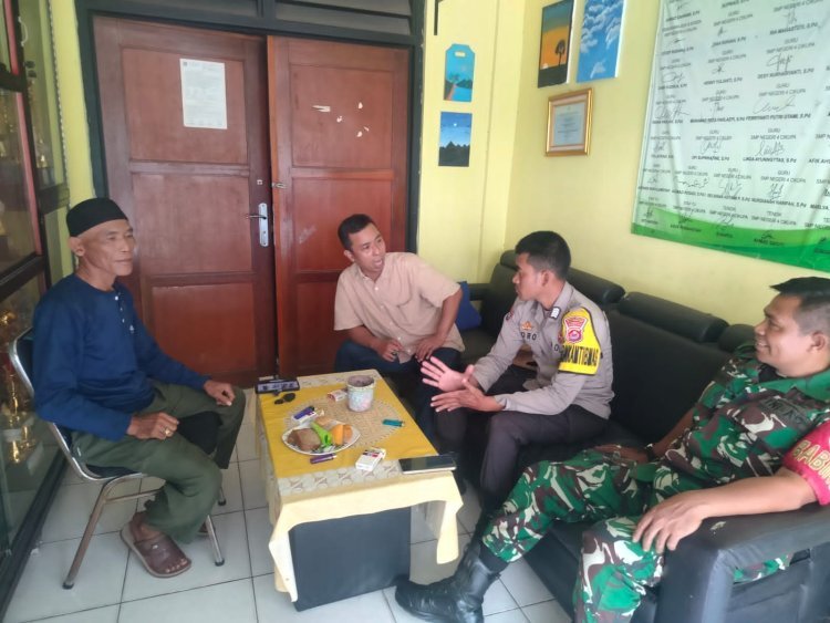 Bhabinkamtibmas Cikupa Sambangi Warga Desa Cibadak, Perkuat Silaturahmi dan Edukasi Kamtibmas
