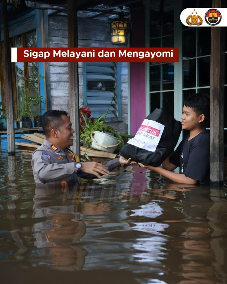 SIGAP MELAYANI DAN MENGAYOMI: POLRI SALURKAN BANTUAN UNTUK KORBAN BANJIR DI BARITO UTARA