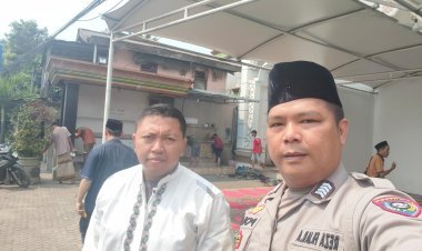 Jumat Keliling di Masjid Al Mukhlisin, Bhabinkamtibmas Desa Bojong Ajak Warga Jaga Kamtibmas