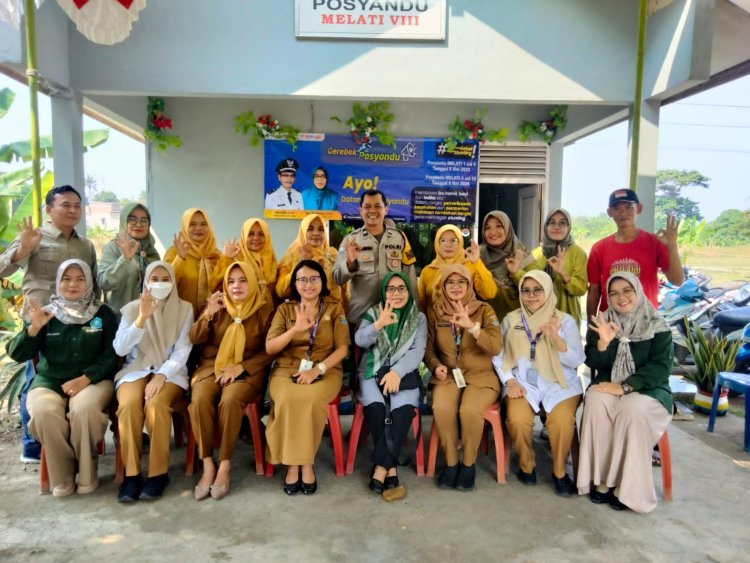 Kegiatan Grebek Posyandu: Cegah Stunting Lewat Pemeriksaan Kesehatan dan Gizi Tambahan