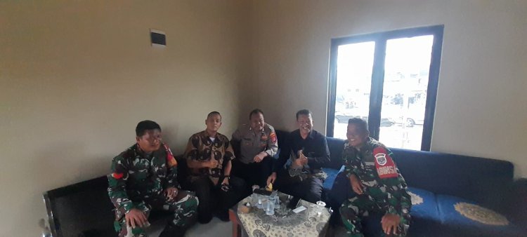 BHABINKAMTIBMAS DESA CIKUPA JALIN SILATURAHMI DAN HIMBAUAN KAMTIBMAS BERSAMA RT/RW