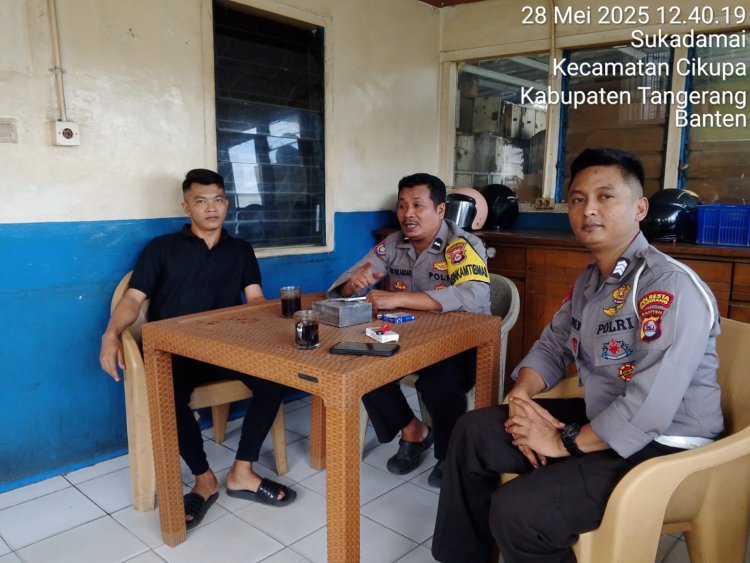 Dekatkan Diri ke Warga, Bhabinkamtibmas Polsek Cikupa Sambangi Warga Kampung Bitung