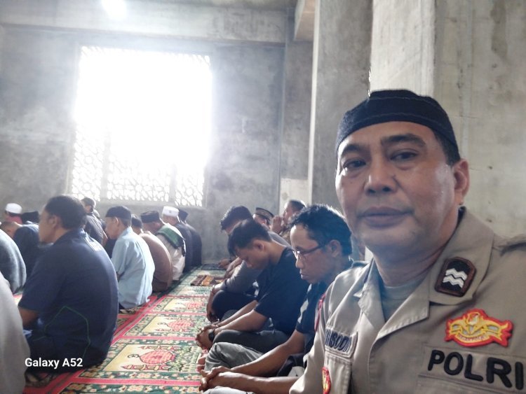 Perkuat Sinergi dengan Warga, Bhabinkamtibmas Desa Sukadamai Laksanakan Jumat Keliling