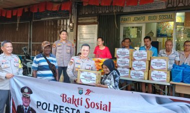 Sambut HUT Bhayangkara ke-79, Polsek Lubuk Baja Gelar Bakti Sosial Berbagi Sembako kepada Panti Jompo dan Panti Asuhan