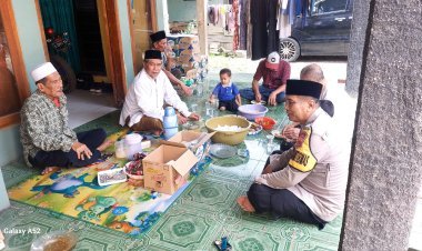 Peduli Duka, Bhabinkamtibmas Desa Sukadamai Takziah ke Rumah Almarhumah Sukiyah Binti Marsin