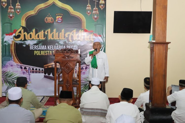 Semangat Takwa, Polresta Tangerang Laksanakan Sholat Idul Adha Bersama Personel dan Keluarga