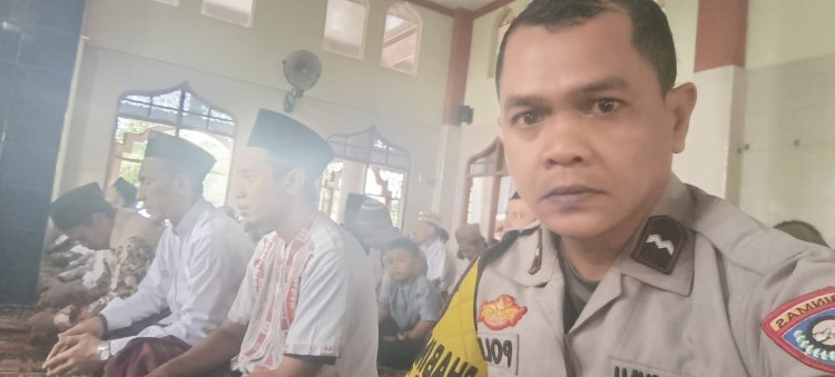 Pererat Kedekatan dengan Warga, Bhabinkamtibmas Desa Pasir Jaya Gelar Jumling di Masjid Nurul Falah