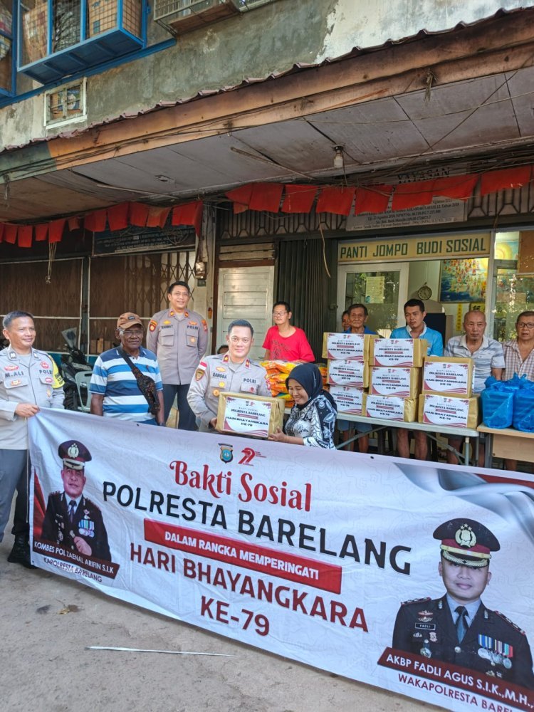 Sambut HUT Bhayangkara ke-79, Polsek Lubuk Baja Gelar Bakti Sosial Berbagi Sembako kepada Panti Jompo dan Panti Asuhan