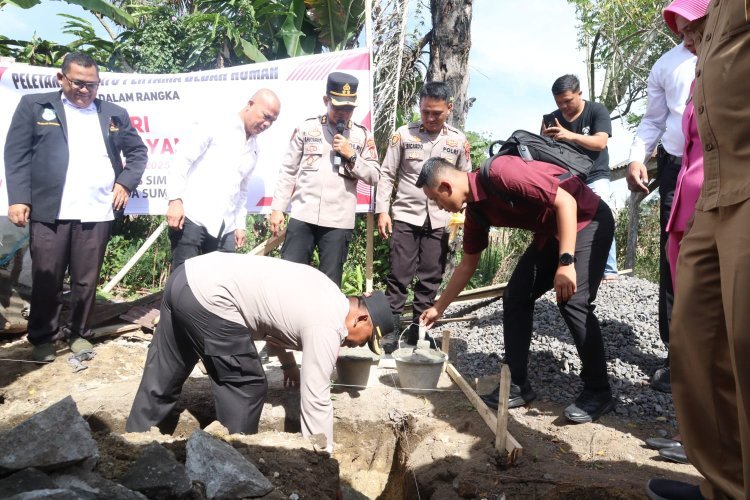 Air Mata Kebahagiaan Pasangan Lansia: Polres Simalungun Wujudkan Impian Rumah Layak Huni