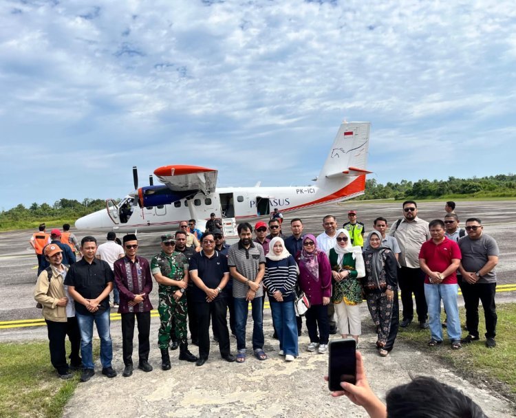 Gubernur Aceh dan Rombongan Akhiri Kunjungan Kerja di Aceh Singkil, Bupati dan Wali Kota Subulussalam Lepas Keberangkatan di Bandara Syekh Hamzah Fansuri